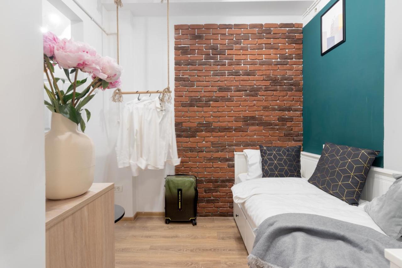Ultra Central, 15 Sqm By Urbanesq Bucharest